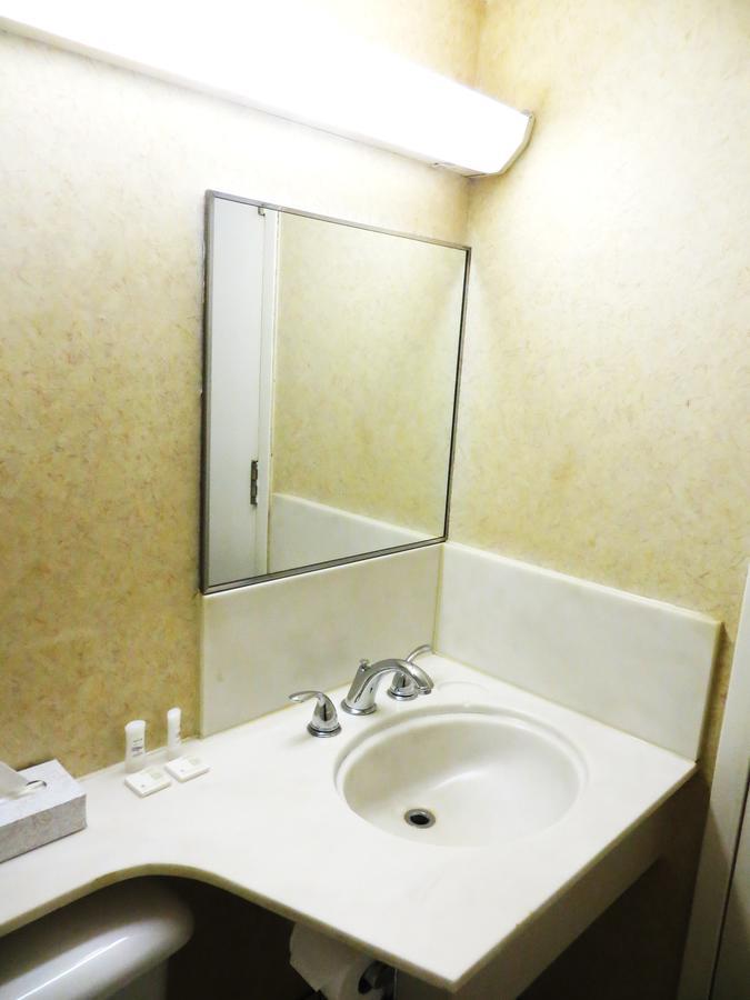 Town And Country Motor Hotel Calgary Ngoại thất bức ảnh