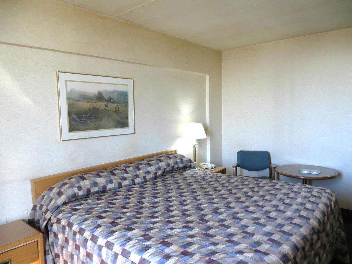 Town And Country Motor Hotel Calgary Ngoại thất bức ảnh